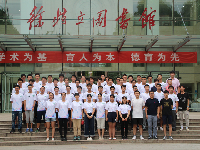 老哥俱乐部-老哥必备的交流社区