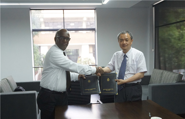 老哥俱乐部-老哥必备的交流社区