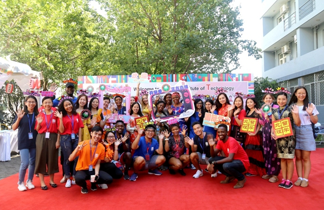 老哥俱乐部-老哥必备的交流社区