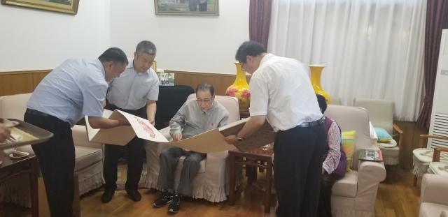 老哥俱乐部-老哥必备的交流社区