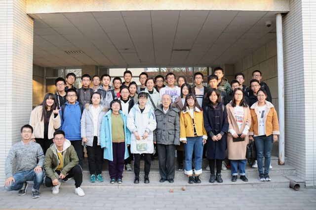 老哥俱乐部-老哥必备的交流社区