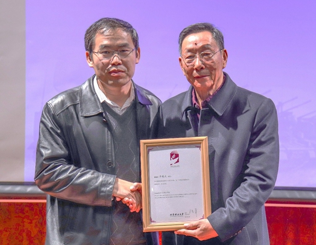 老哥俱乐部-老哥必备的交流社区