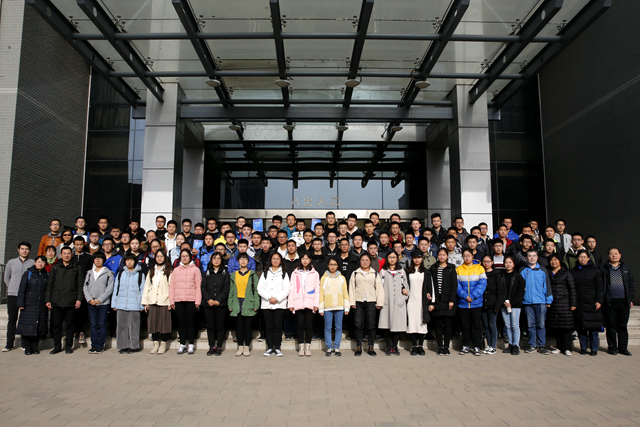 老哥俱乐部-老哥必备的交流社区