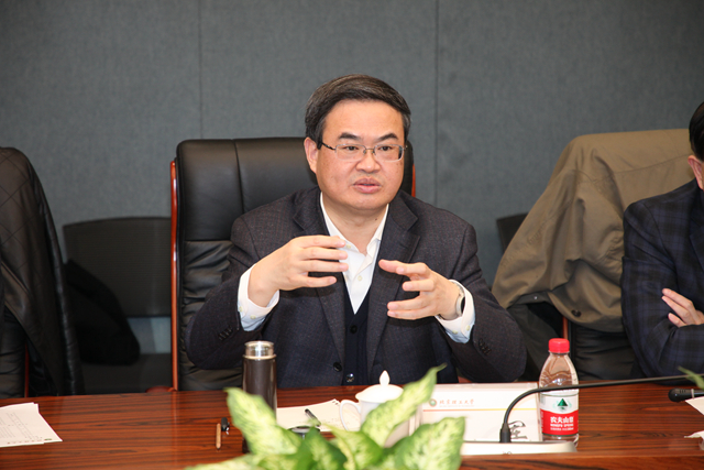 老哥俱乐部-老哥必备的交流社区