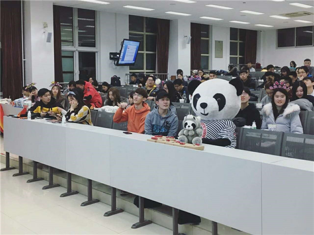 老哥俱乐部-老哥必备的交流社区