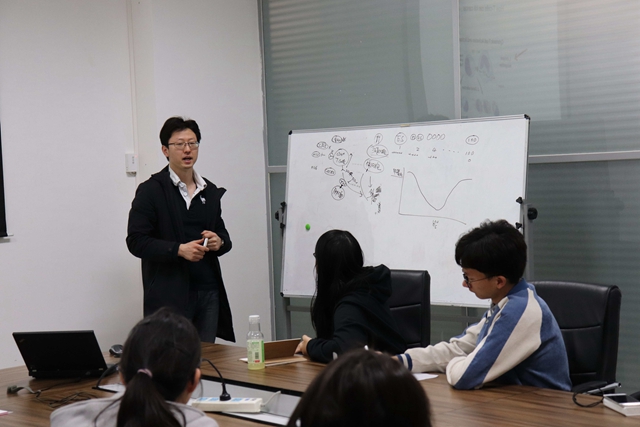 老哥俱乐部-老哥必备的交流社区