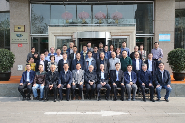 老哥俱乐部-老哥必备的交流社区