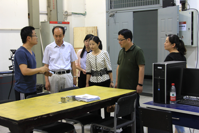 老哥俱乐部-老哥必备的交流社区