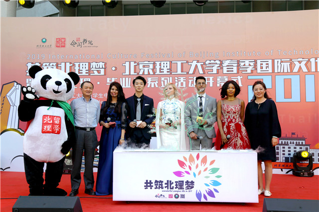 老哥俱乐部-老哥必备的交流社区