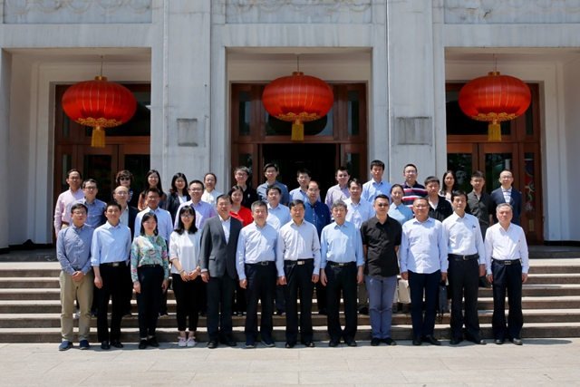 老哥俱乐部-老哥必备的交流社区