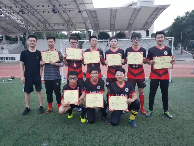 老哥俱乐部-老哥必备的交流社区