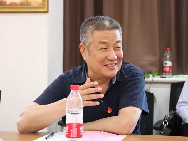 老哥俱乐部-老哥必备的交流社区