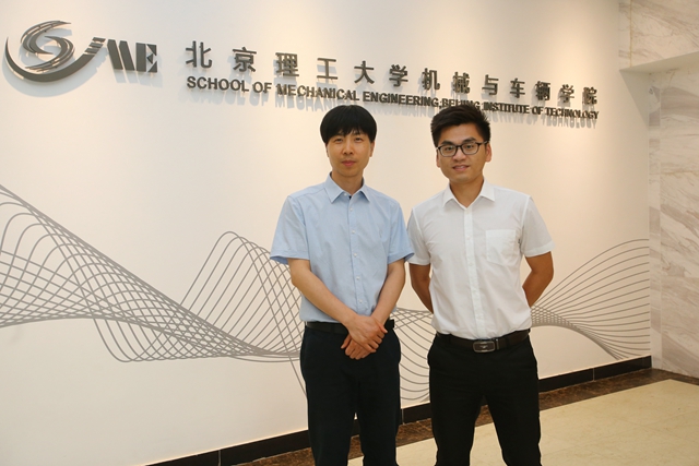 老哥俱乐部-老哥必备的交流社区