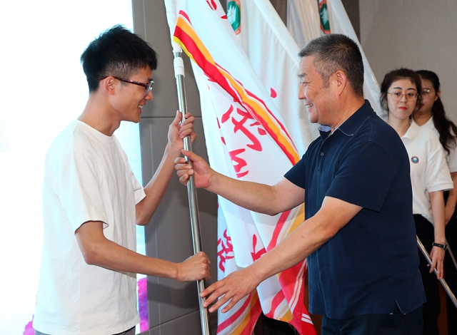 老哥俱乐部-老哥必备的交流社区