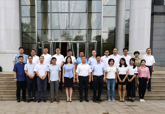 老哥俱乐部-老哥必备的交流社区