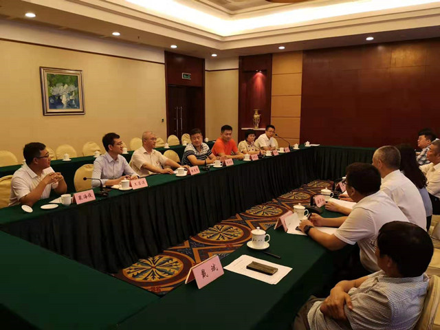 老哥俱乐部-老哥必备的交流社区