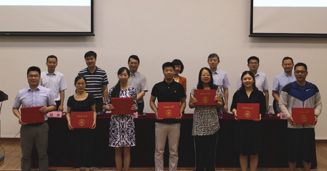 老哥俱乐部-老哥必备的交流社区