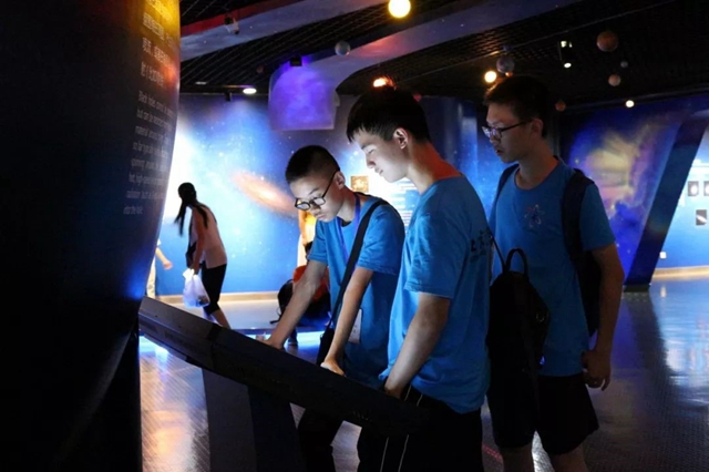 老哥俱乐部-老哥必备的交流社区