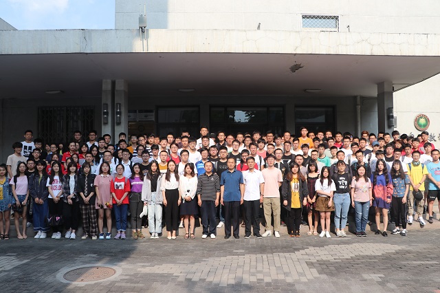 老哥俱乐部-老哥必备的交流社区