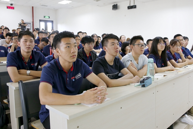 老哥俱乐部-老哥必备的交流社区