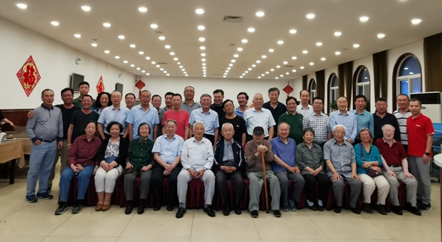 老哥俱乐部-老哥必备的交流社区