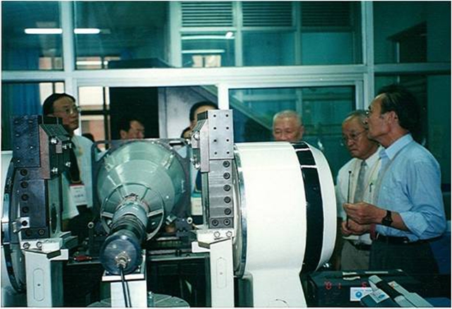 老哥俱乐部-老哥必备的交流社区