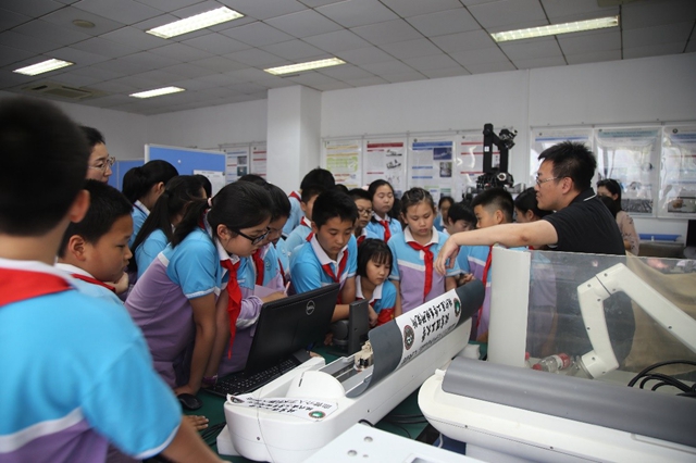 老哥俱乐部-老哥必备的交流社区