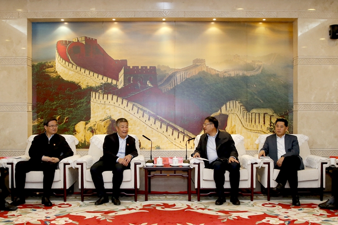 老哥俱乐部-老哥必备的交流社区