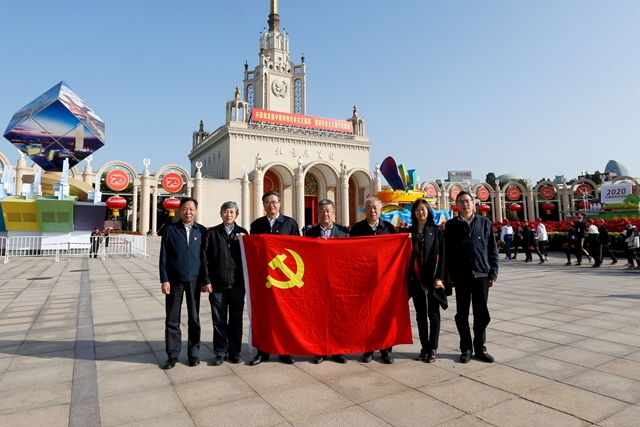 老哥俱乐部-老哥必备的交流社区