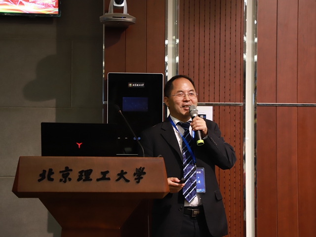 老哥俱乐部-老哥必备的交流社区