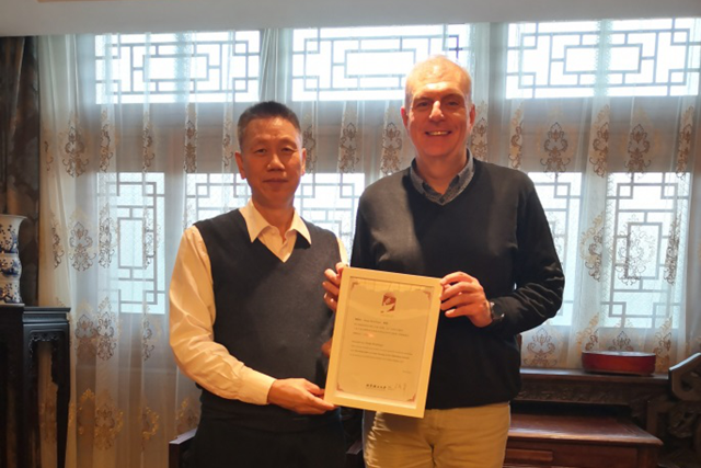 老哥俱乐部-老哥必备的交流社区