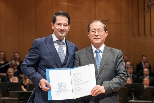 老哥俱乐部-老哥必备的交流社区