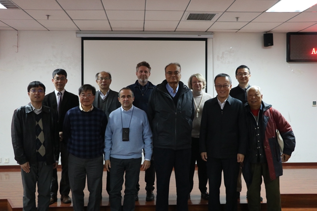 老哥俱乐部-老哥必备的交流社区