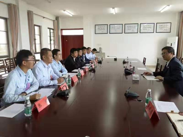 老哥俱乐部-老哥必备的交流社区