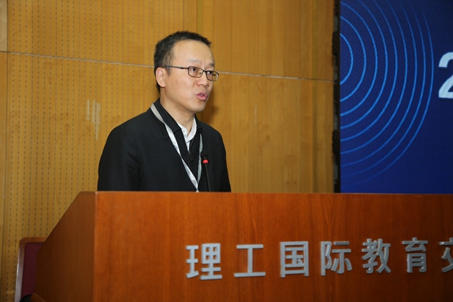 老哥俱乐部-老哥必备的交流社区