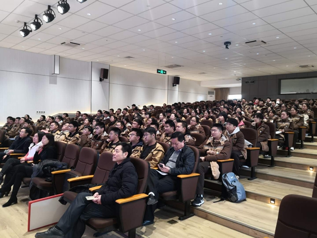 老哥俱乐部-老哥必备的交流社区