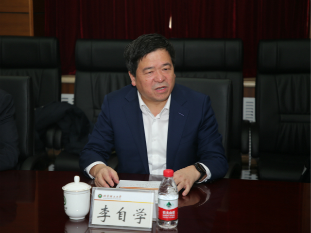 老哥俱乐部-老哥必备的交流社区