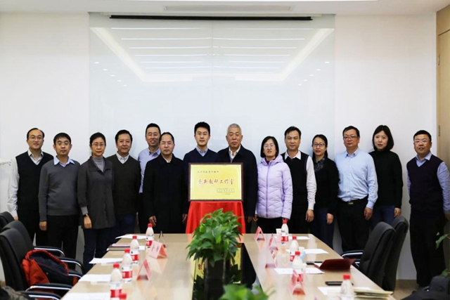 老哥俱乐部-老哥必备的交流社区