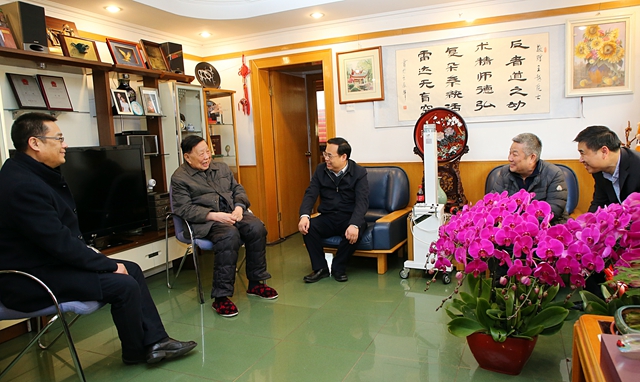 老哥俱乐部-老哥必备的交流社区