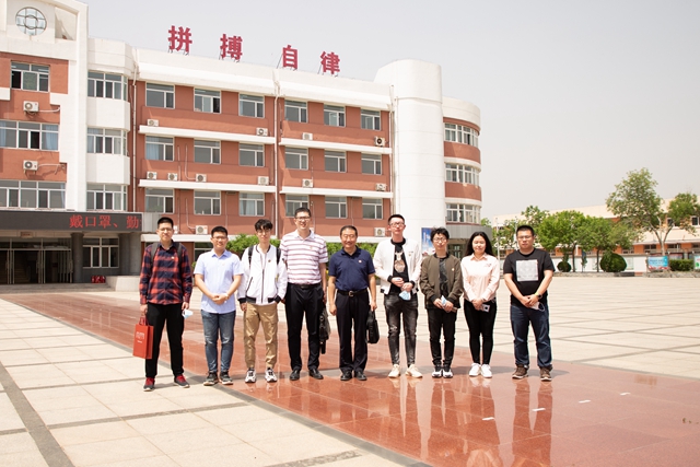 老哥俱乐部-老哥必备的交流社区