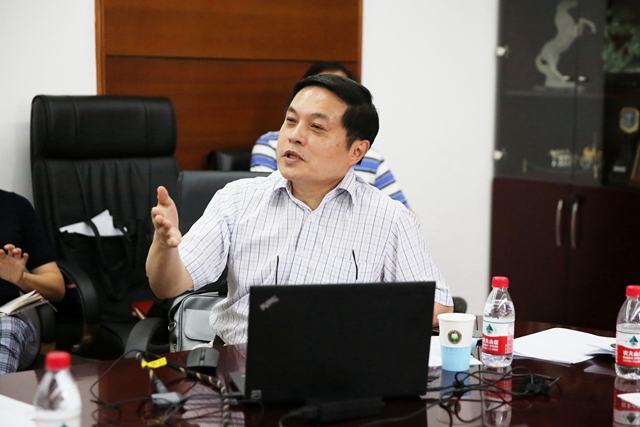 老哥俱乐部-老哥必备的交流社区