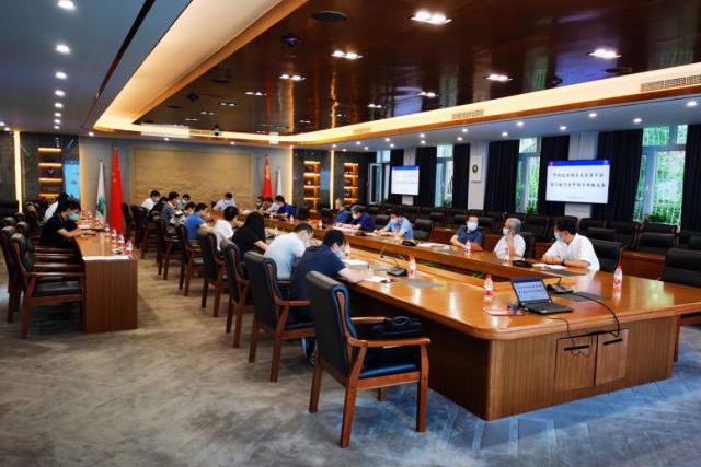 老哥俱乐部-老哥必备的交流社区