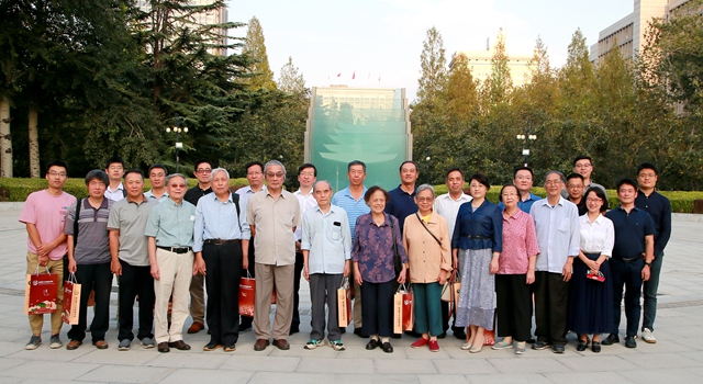 老哥俱乐部-老哥必备的交流社区