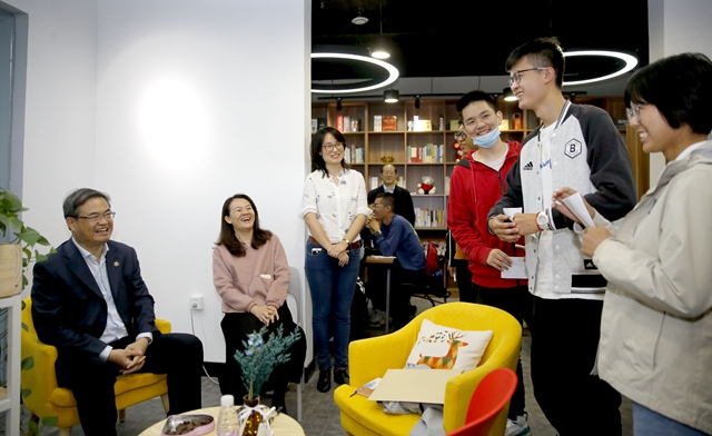 老哥俱乐部-老哥必备的交流社区