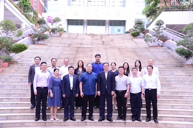 老哥俱乐部-老哥必备的交流社区