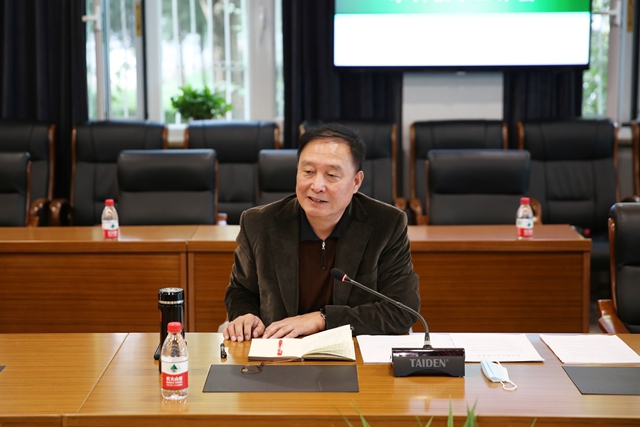 老哥俱乐部-老哥必备的交流社区