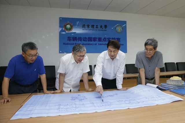 老哥俱乐部-老哥必备的交流社区